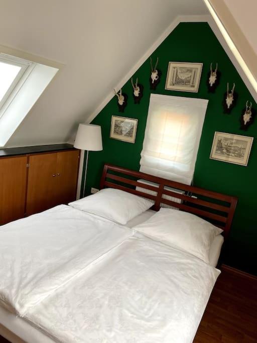 Appartement Super Zentral Begehrte Wohnlage Parkplatz Vor Haus à Nuremberg Extérieur photo